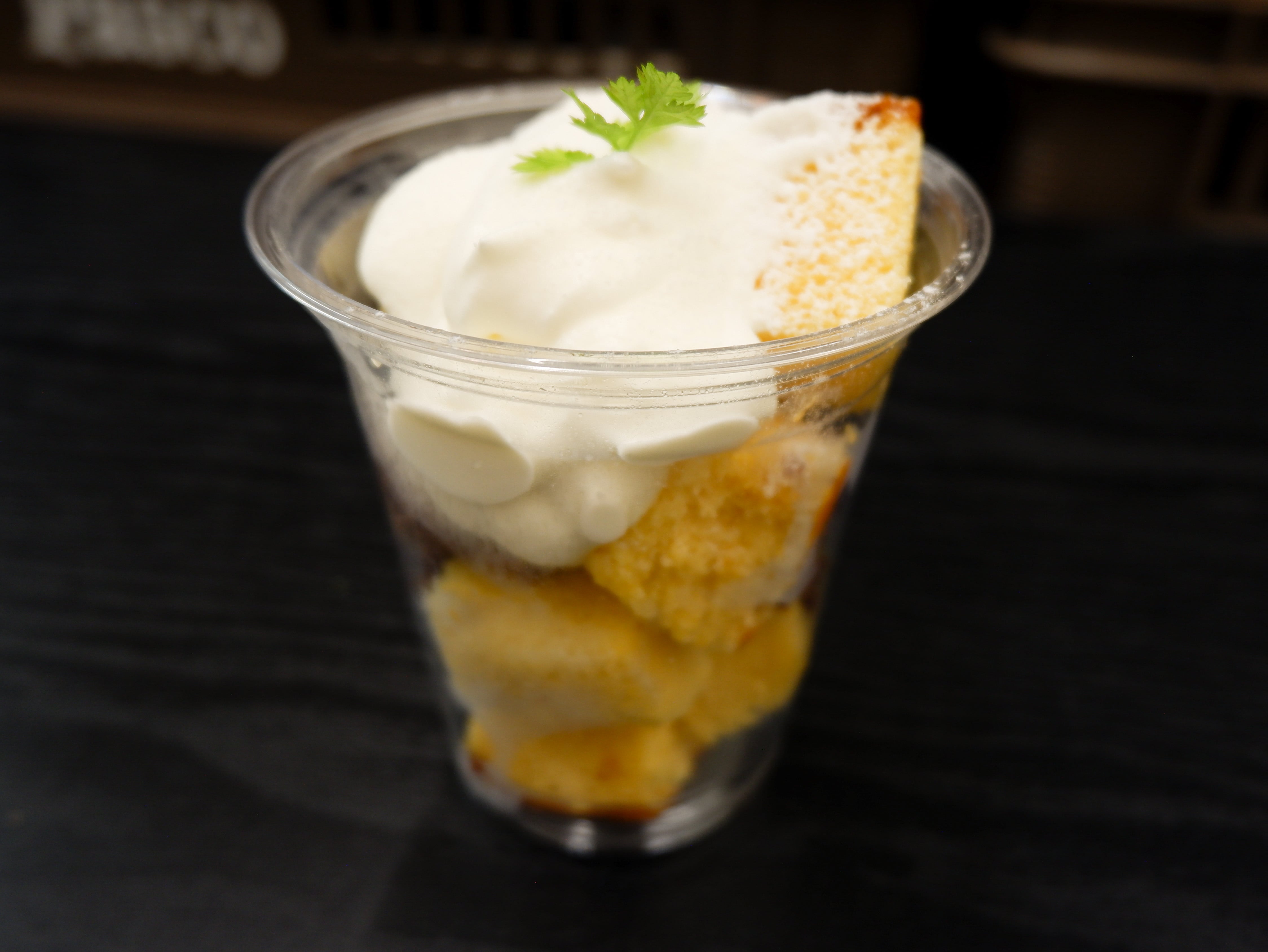 クリームカップ